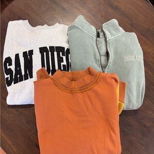Women’s Size M Crewneck & Quarter-Zip Pullover Bundle - Orange, Light Gray, Sage